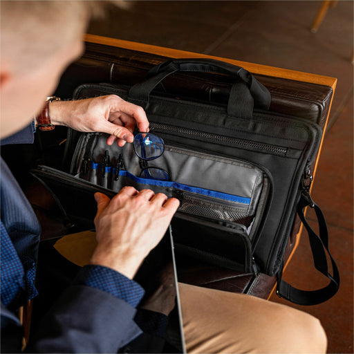 Samsonite Carrying Case (Briefcase) for 15.6" Notebook, Tablet, Smartphone - Black