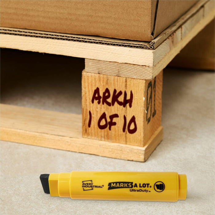 Avery® UltraDuty Markers, XL Wide Tip, 12 Black Markers (29866)