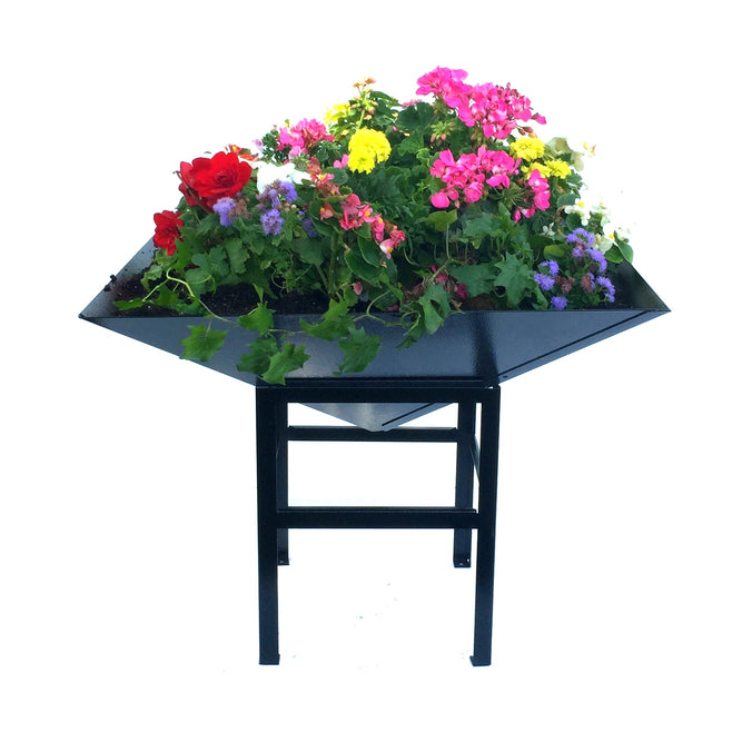 Geometric Metal Outdoor Planter and Small Stand
